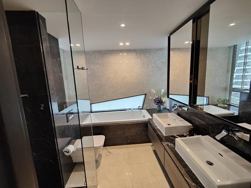 Cape Royale Condominium For Sale at S$ 5,233,000 | PropertyGuru Singapore - Bathroom