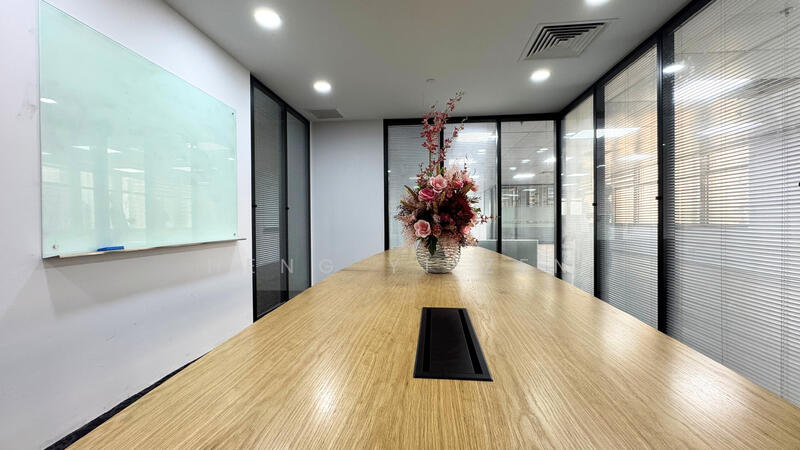 Peninsula Plaza, 111 North Bridge Road, City Hall / Clarke Quay, 3,552 sqft, Office For Rent, by Heng Yi Zen, 500027905 - Interior - CommercialGuru.com.sg