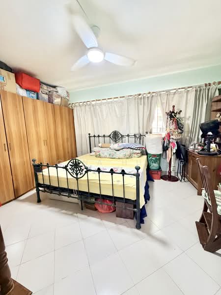 130 Bedok Reservoir Road HDB Flat For Sale at S$ 920,000 | PropertyGuru Singapore - Bedroom