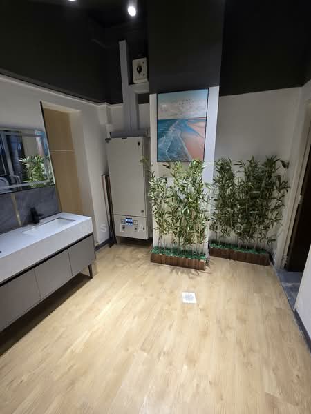 South Bridge Road Shophouse, , 1,600 sqft, Shop / Shophouse For Rent, by Hosea Choo, 500027958 - Bathroom - CommercialGuru.com.sg