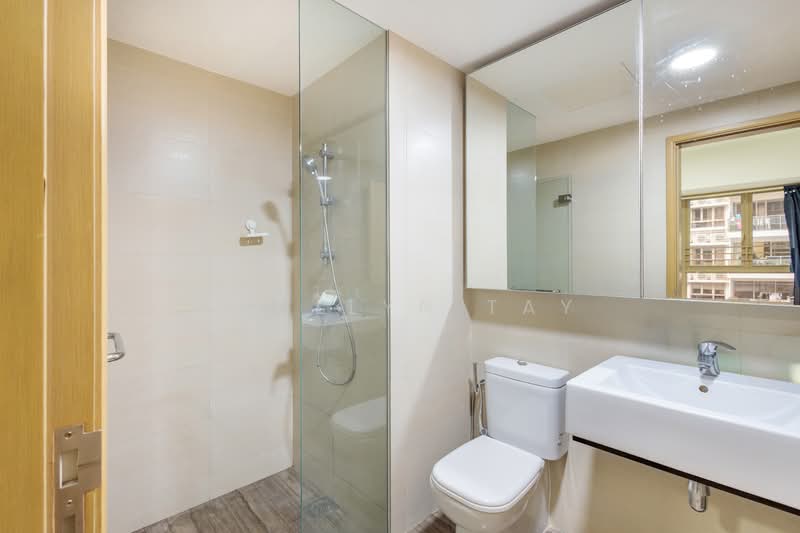 Waterfront Gold Condominium For Sale at S$ 980,000 | PropertyGuru Singapore - Bathroom