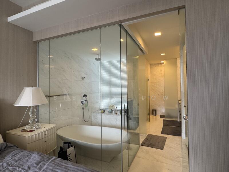 En-suite Master Bedroom 