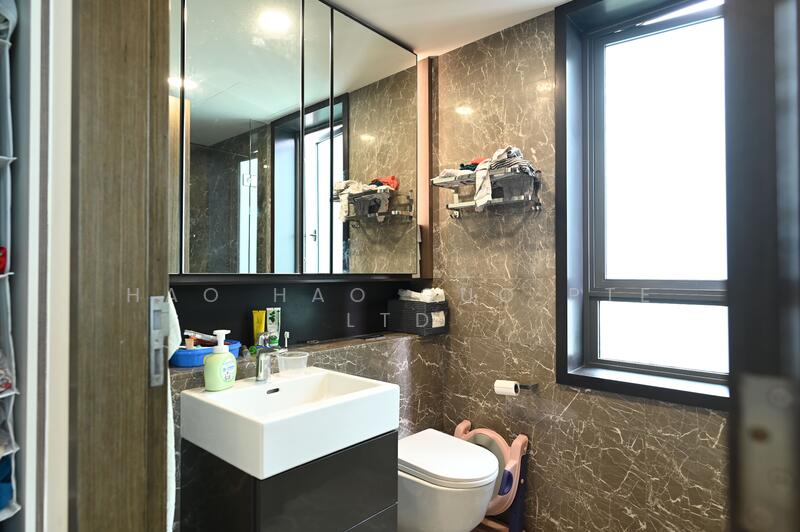 Principal Garden Condominium For Sale at S$ 2,950,000 | PropertyGuru Singapore - Bathroom