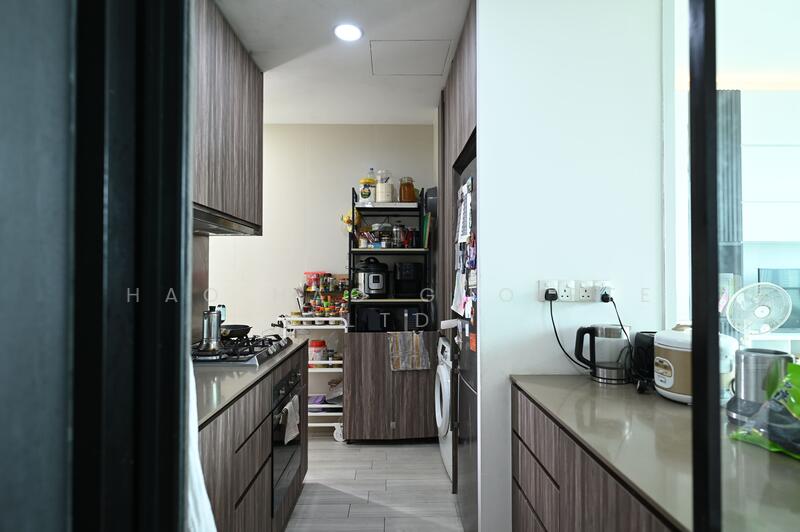 Principal Garden Condominium For Sale at S$ 2,950,000 | PropertyGuru Singapore - Kitchen