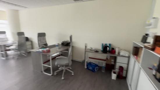 Gateway East, 152 Beach Road, Beach Road / Bugis / Rochor, 630 sqft, Office For Rent, by Preston Tan, 500028165 - CommercialGuru.com.sg