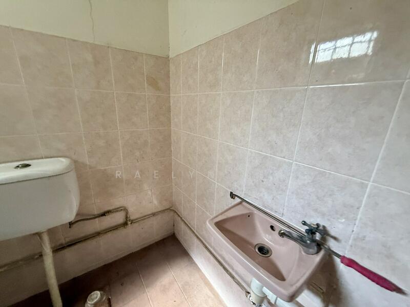 💥 F&B RARE and Super Affordable Whole Shophouse in Jalan Besar 💥, Farrer Park / Serangoon Rd, 2,674 sqft, Shop / Shophouse For Rent, by Raelyn Lee, 500028187 - Bathroom - CommercialGuru.com.sg