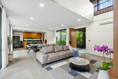 For Sale - Subdivide Potential ⭐1km NYPS⭐LONG-TERM VALUE ☎️MARTIN 9320.20.20