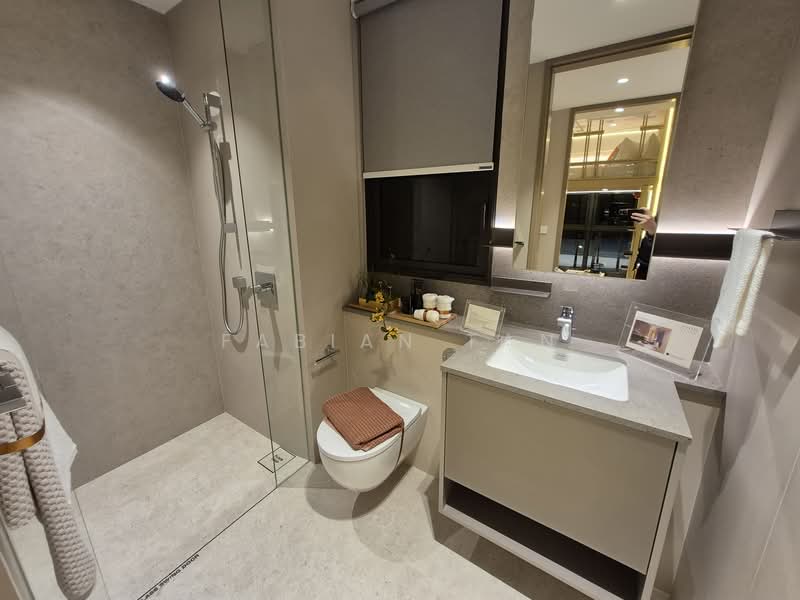 New Prime Freehold, , 3 Bedrooms, 980 sqft, Condominium For Sale, by Fabian Tan, 500028263 - Bathroom - PropertyGuru.com.sg