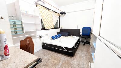 For Rent - 667 Woodlands Ring Road