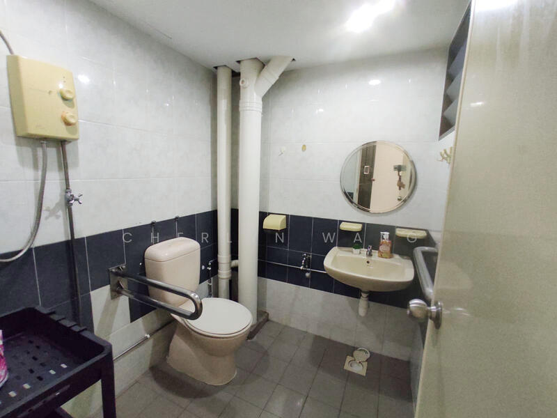 Ivory Heights, 117 Jurong East Street 13, Room Rental, 100 sqft, Condominium For Rent, by Cherlyn Wang, 500028299 - Bathroom - PropertyGuru.com.sg