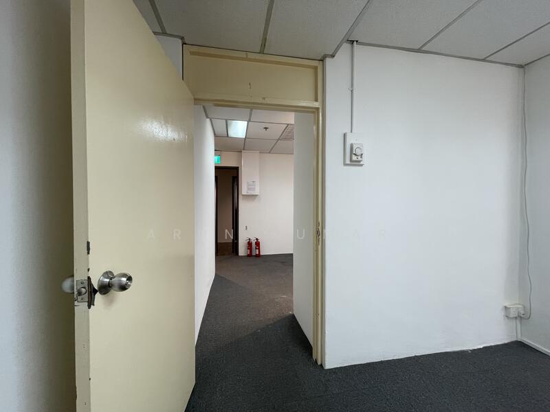 International Plaza, 10 Anson Road, 409 sqft, Office For Sale, by Arun Kumar, 500028316 - Interior - CommercialGuru.com.sg