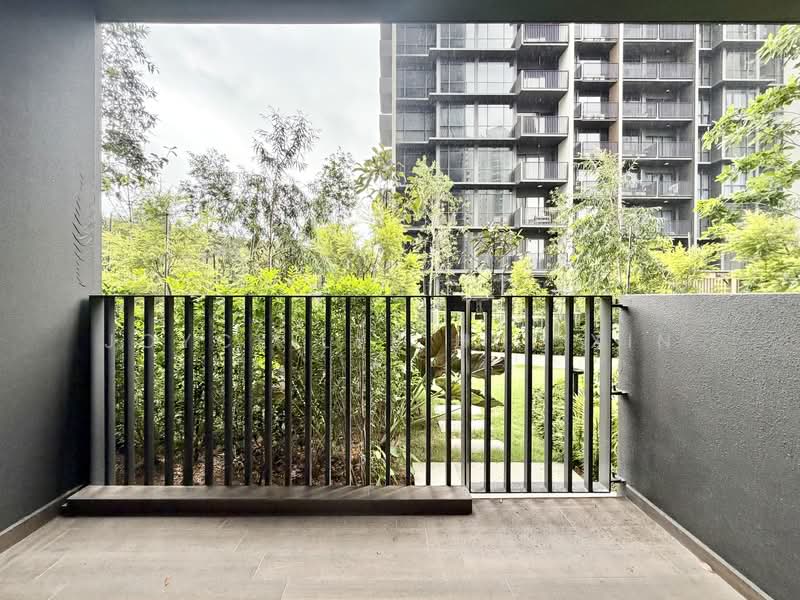 Piccadilly Grand Condominium For Sale at S$ 2,826,200 | PropertyGuru Singapore - Balcony