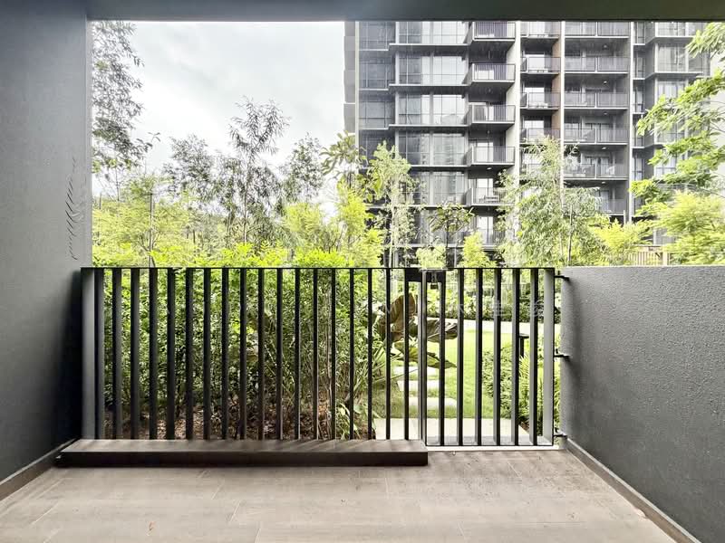 Piccadilly Grand Condominium For Sale at S$ 2,826,200 | PropertyGuru Singapore - Balcony