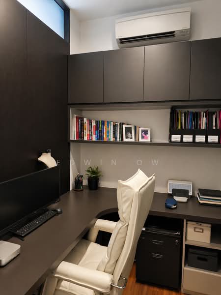 MOVE IN NOW ! CORNER TERR OPERA ESTATE D15 SIGLAP, FIDELIO ST / DIDO ST / JALAN BANGSAWAN, 6 Bedrooms, 4,000 sqft, Corner Terrace For Sale, by Edwin Ow, 500028416 - Study - PropertyGuru.com.sg