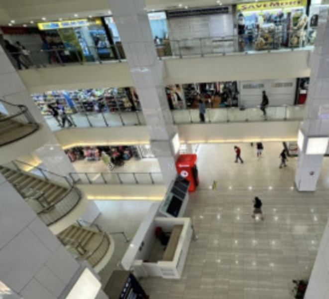 Lucky Plaza, 304 Orchard Road, Orchard / River Valley, 220 sqft, Mall Shop For Sale, by Doreen Lee, 500028433 - Interior - CommercialGuru.com.sg