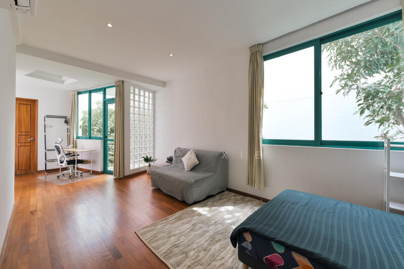 For Sale - Rare Bungalow in Pasir Panjang near NUS