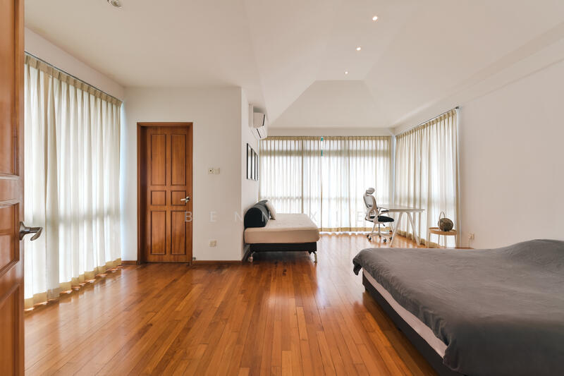 For Sale - Rare Bungalow in Pasir Panjang near NUS