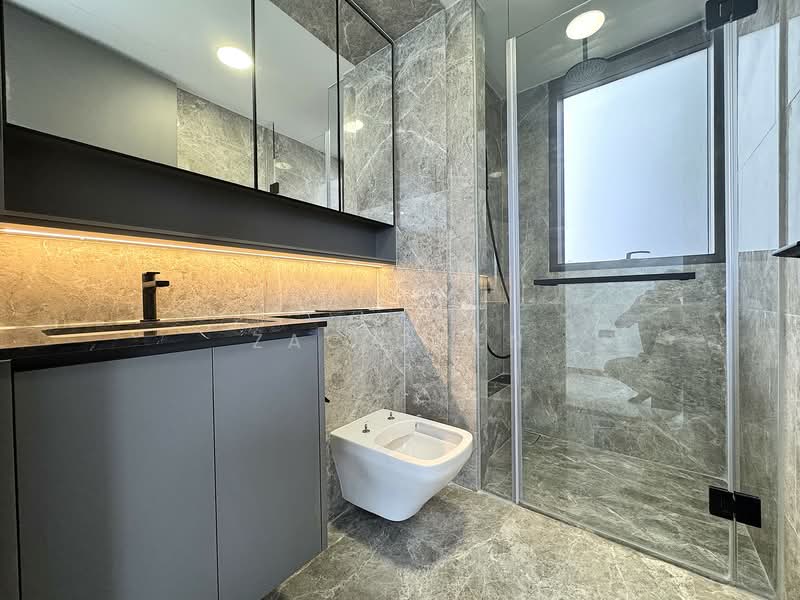 The Landmark, 173 Chin Swee Road, 3 Bedrooms, 1,076 sqft, Condominium For Rent, by Zac Chen, 500028591 - Bathroom - PropertyGuru.com.sg
