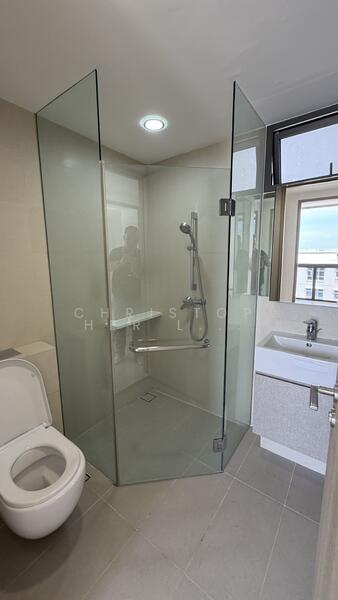 The Wisteria Condominium For Sale at S$ 1,350,000 | PropertyGuru Singapore - Bathroom