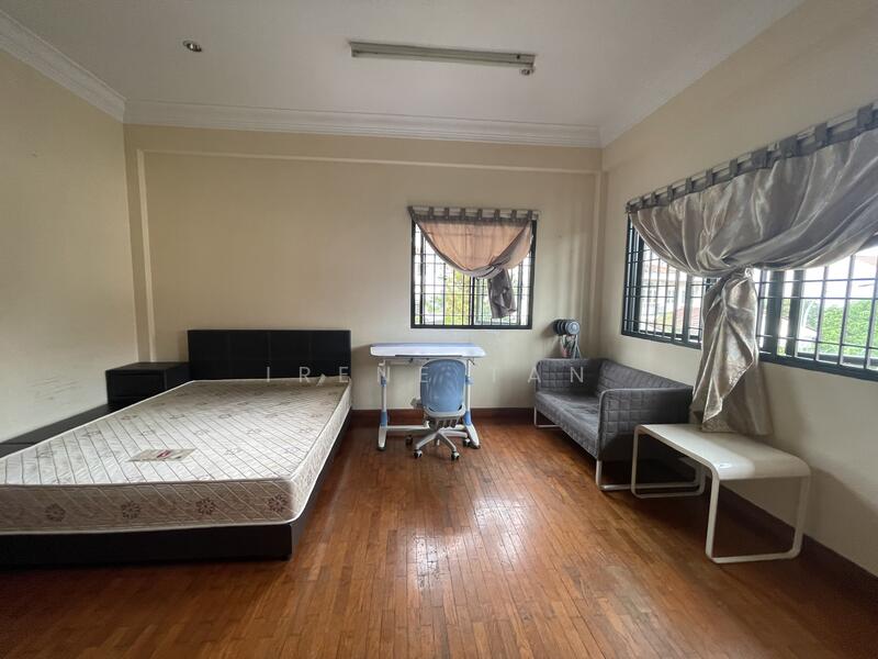 For Rent - Landed Room For Rent