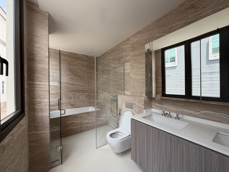 within 1km to Nanyang Sch, Brand New Semi-D with Lift & pool, walk to Tan Kah Kee MRT- call 8130 3636 to view, 5 Bedrooms, 7,000 sqft, Semi-Detached House For Sale, by Kim Yan 金燕, 500028704 - Bathroom - PropertyGuru.com.sg