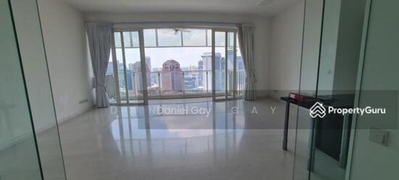 Spacious and bright Living Room