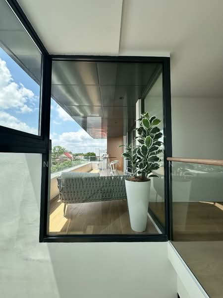 Jalan Lebat Daun Semi-Detached House For Sale at S$ 8,800,000 | PropertyGuru Singapore - Balcony