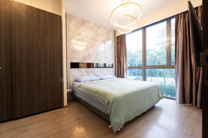 For Sale - The Visionaire