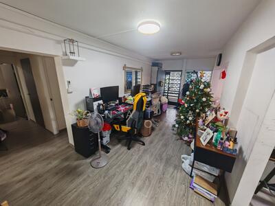 For Sale - 221 Ang Mo Kio Avenue 1