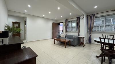 For Sale - 402 Choa Chu Kang Avenue 3