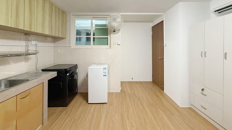 Chwee Chian View, Chwee Chian View, Room Rental, 300 sqft, Terraced House For Rent, by Alan Huy, 500029115 - Kitchen - PropertyGuru.com.sg