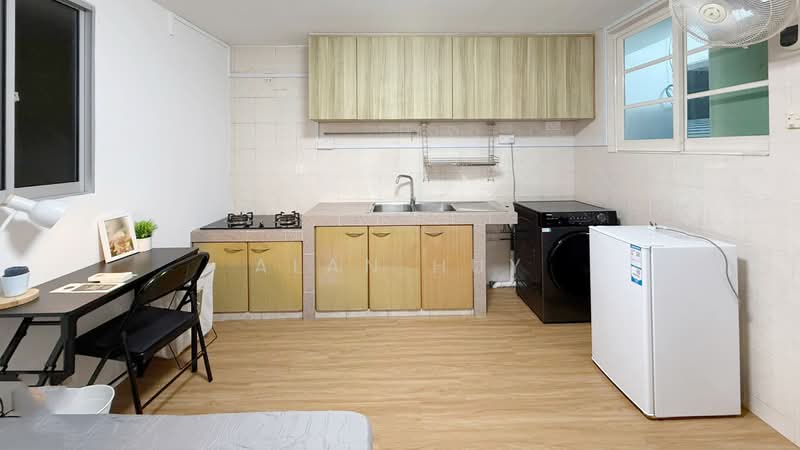 Chwee Chian View, Chwee Chian View, Room Rental, 300 sqft, Terraced House For Rent, by Alan Huy, 500029115 - Kitchen - PropertyGuru.com.sg