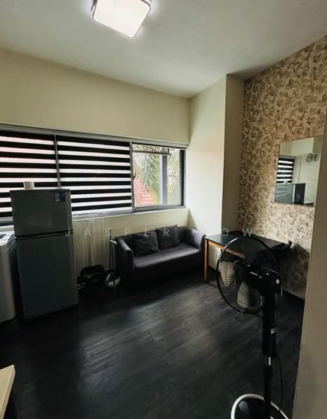 Seran Court, 2A Wolskel Road, Studio, 300 sqft, Apartment For Rent, by Jasper How, 500029142 - Living Room - PropertyGuru.com.sg