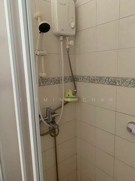 699C Hougang Street 52, 699C Hougang Street 52, Room Rental, 100 sqft, HDB Flat For Rent, by Jasmine Chan, 500029255 - Bathroom - PropertyGuru.com.sg