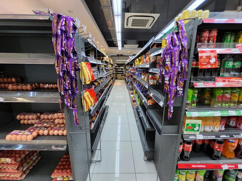 Mandarin Gardens Retail Shop For Sale, Siglap Road, East Coast / Marine Parade, 2,378 sqft, Shop / Shophouse For Sale, by Ryan Pang, 500029321 - CommercialGuru.com.sg