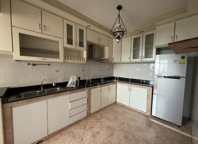 For Rent - 299A Compassvale Street