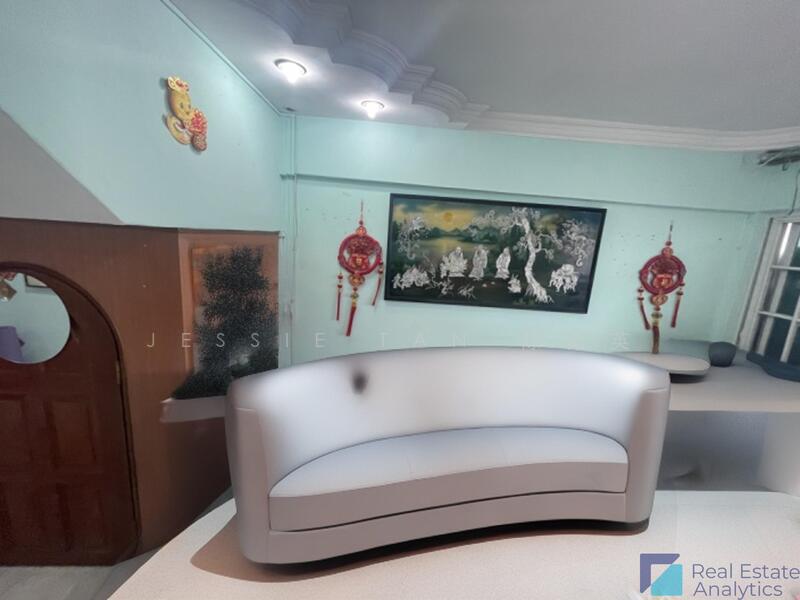 366 Bukit Batok Street 31 HDB Flat For Sale at S$ 828,888 | PropertyGuru Singapore - Living Room