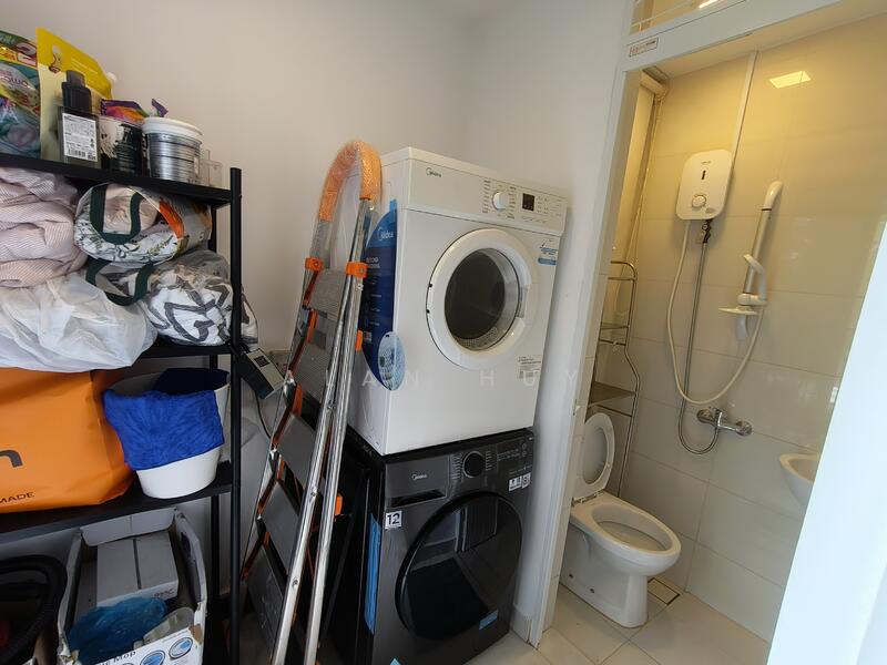 Coco Palms, 21 Pasir Ris Grove, Room Rental, 200 sqft, Condominium For Rent, by Alan Huy, 500029508 - Bathroom - PropertyGuru.com.sg