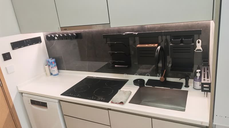 Midtown Residences, 1189 Upper Serangoon Road, 2 Bedrooms, 710 sqft, Condominium For Sale, by Jason Poon, 500029516 - Kitchen - PropertyGuru.com.sg
