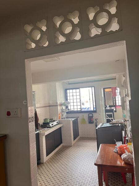 98 Whampoa Drive HDB Flat For Sale at S$ 388,000 | PropertyGuru Singapore - Kitchen