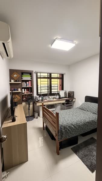 63 Teban Gardens Road, 63 Teban Gardens Road, 3 Bedrooms, 1,238 sqft, HDB Flat For Sale, by Shawn Lim, 500029623 - Bedroom - PropertyGuru.com.sg