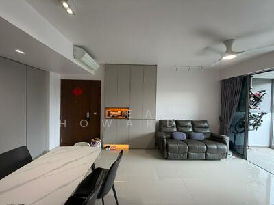 For Sale - The Visionaire