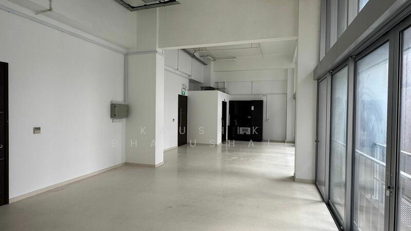 Eon Shenton, 70 Shenton Way, 1,033 sqft, Office For Sale, by Kaushik Bhanushali, 500029811 - Interior - CommercialGuru.com.sg