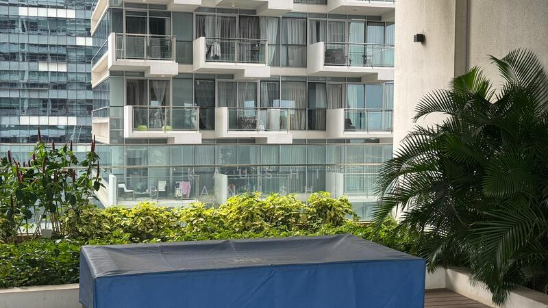 Eon Shenton, 70 Shenton Way, 1,033 sqft, Office For Sale, by Kaushik Bhanushali, 500029811 - Balcony - CommercialGuru.com.sg