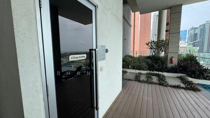 Eon Shenton, 70 Shenton Way, 1,033 sqft, Office For Sale, by Kaushik Bhanushali, 500029811 - Exterior - CommercialGuru.com.sg