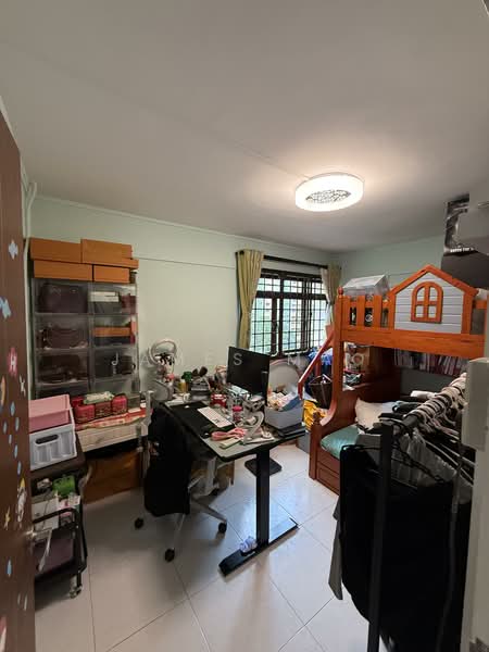 122 Ang Mo Kio Avenue 3, 122 Ang Mo Kio Avenue 3, 3 Bedrooms, 990 sqft, HDB Flat For Sale, by James Mao, 500029914 - Bedroom - PropertyGuru.com.sg