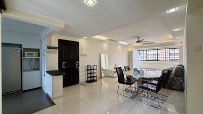 For Sale - 221 Yishun Street 21