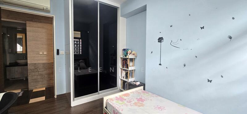 329B Anchorvale Street HDB Flat For Sale at S$ 880,000 | PropertyGuru Singapore - Bedroom