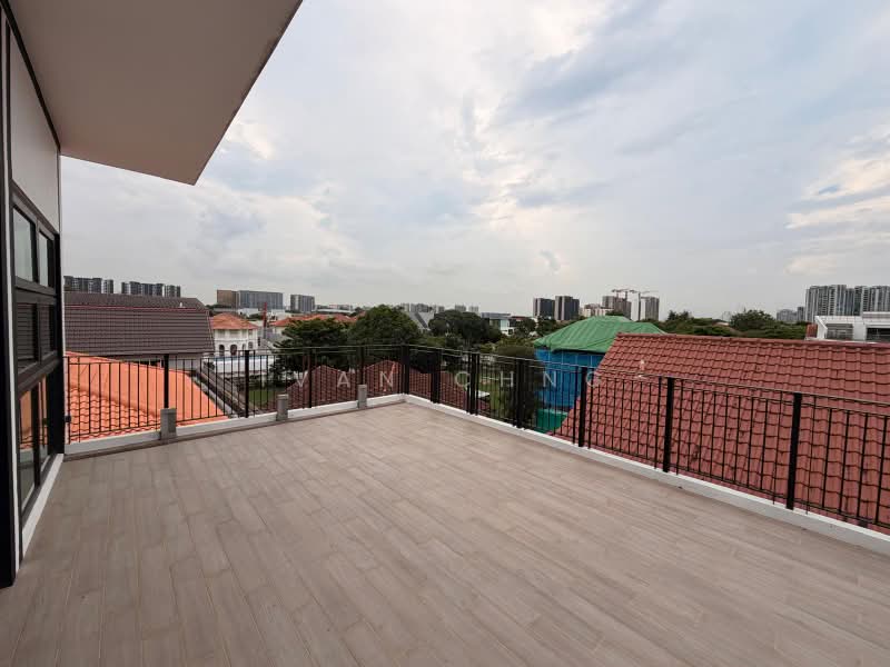 LANDED7772@ Meyer Detached House, Ramsgate Broadrick Crescent Mountbatten Road, 5 Bedrooms, 9,255 sqft, Detached House For Sale, by Ivan Chng, 500029954 - Spacious Balcony with Open Views - PropertyGuru.com.sg
