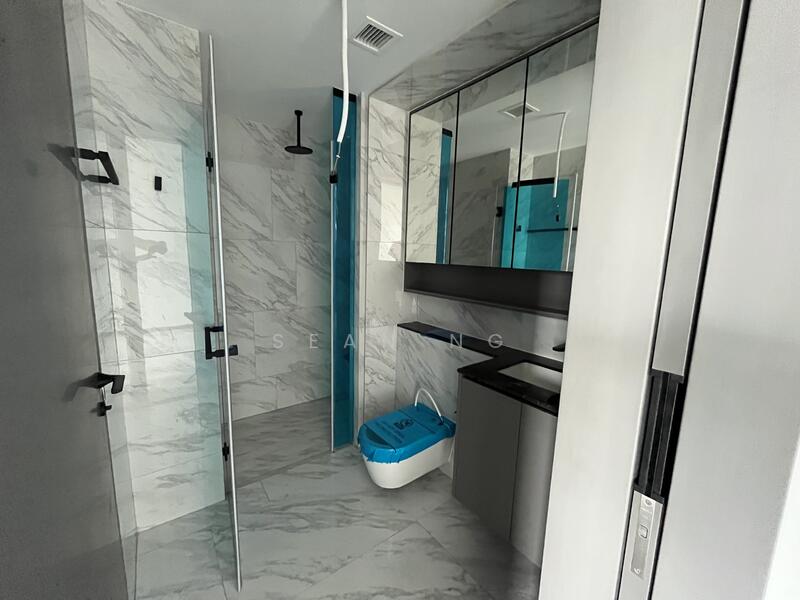 The Landmark Condominium For Sale at S$ 1,250,000 | PropertyGuru Singapore - Bathroom